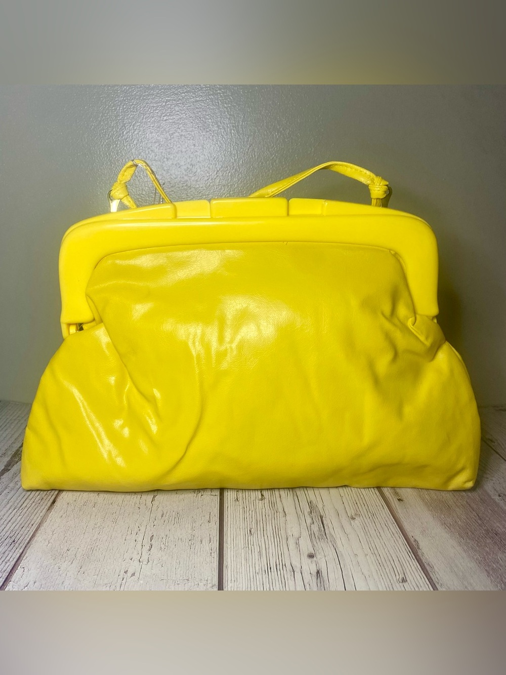 NWT Vintage Stein de Montreal Neon Yellow Frame Clutch - Picture 4 of 9